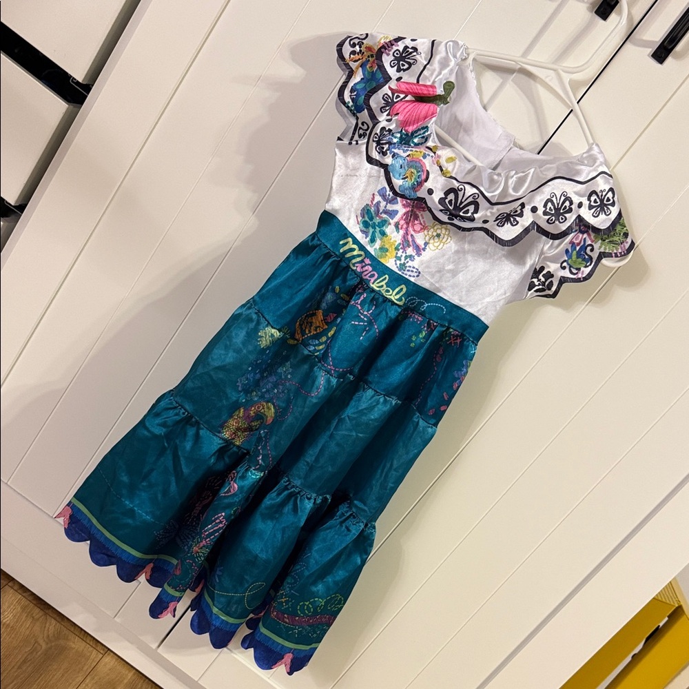 Mirabel costume